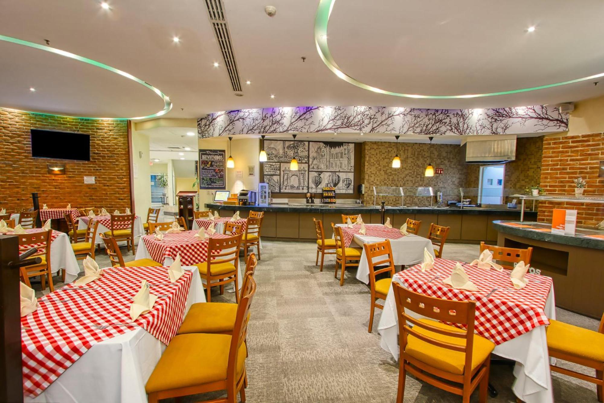 Holiday Inn Leon-Convention Center By Ihg Exterior foto